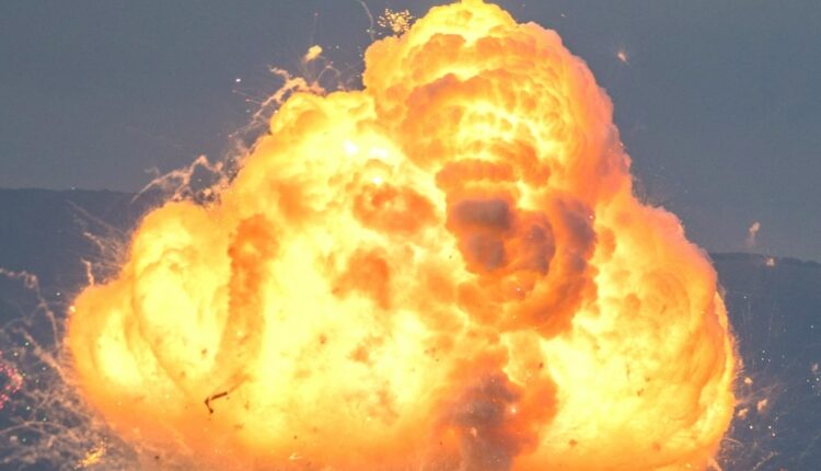 Британська розвідка оприлюднила супутникові кадри пошкоджень від вибухів боєприпасів у Володимирській області РФ