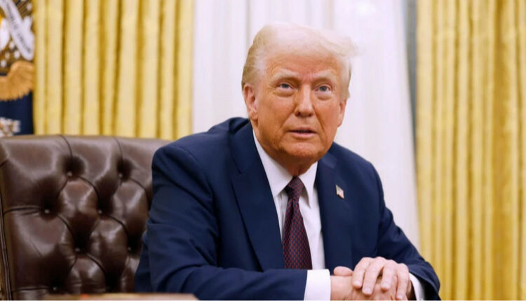 Трамп надає іноземцям привілейований доступ до себе повідомляє CNN