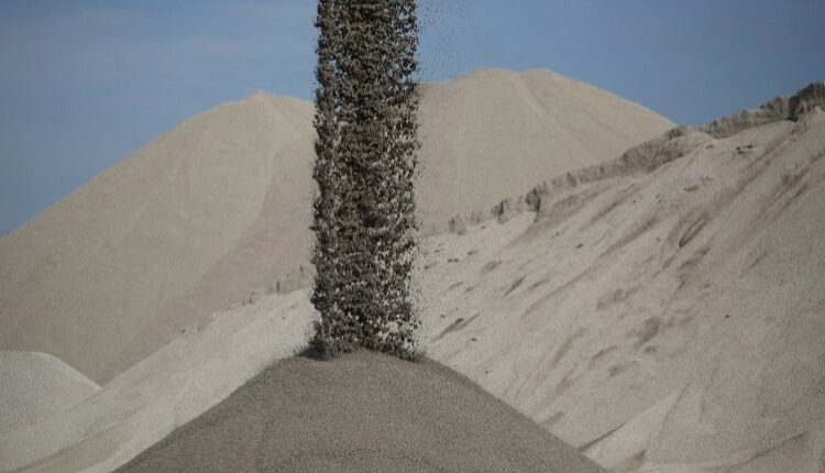 У Польщі закликають суттєво обмежити ввезення цементу з України