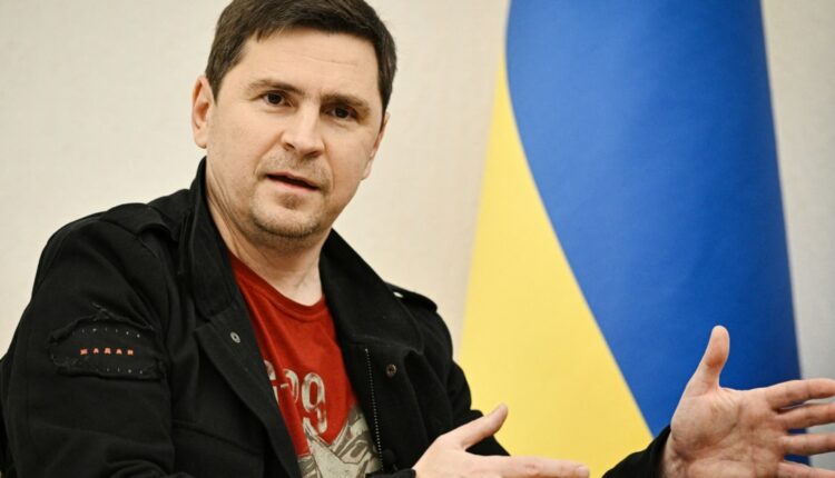 Подоляк: Зеленський у Стамбулі готовий вести діалог з російської сторони лише з Путіним