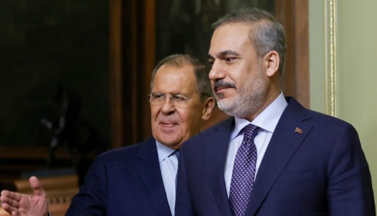 Лавров обговорив з турецьким міністром шляхи завершення війни в Україні