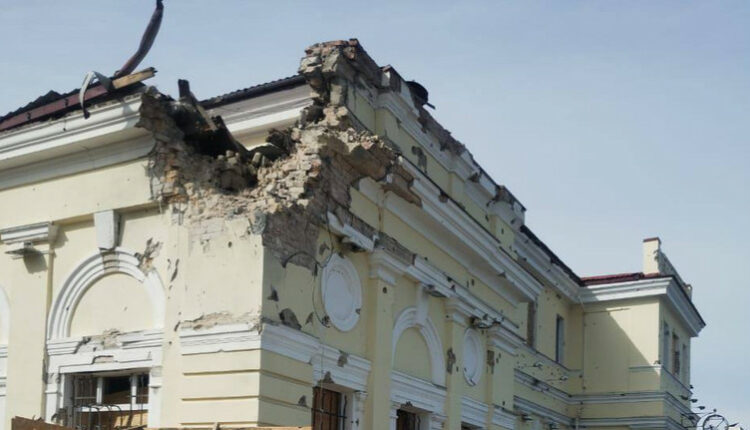 Атака на залізничну інфраструктуру Херсона ворогом та її наслідки