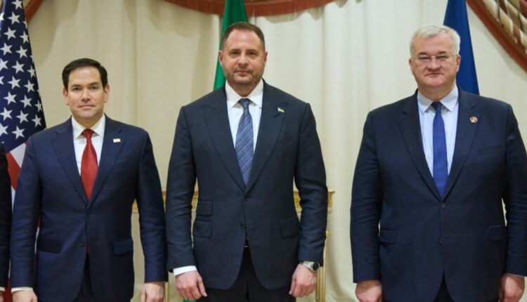 МЗС розпочало в Стамбулі тристоронні переговори України США та Туреччини