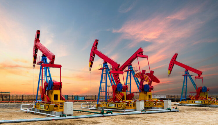 Світові ціни на нафту зросли через поновлення мит США за рішенням суду