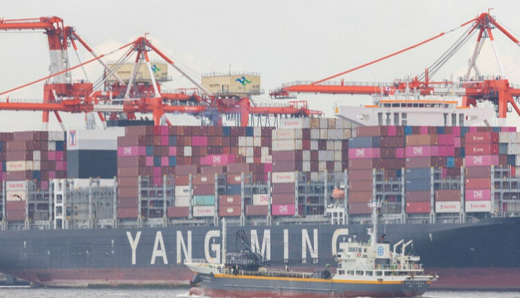 Економіка Японії скоротилася перед торговим ударом США