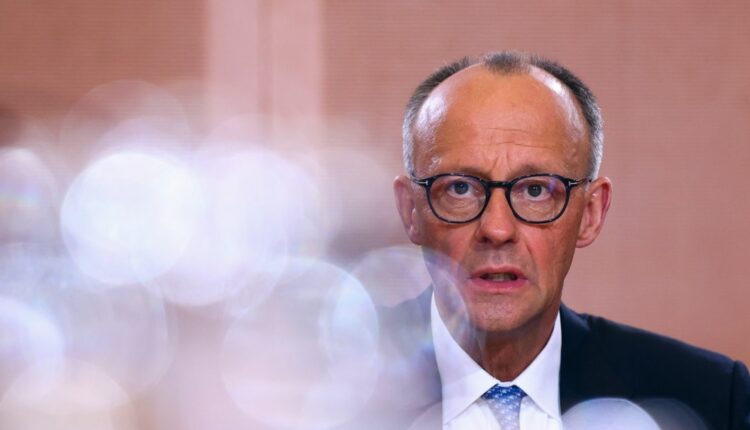 Німецький канцлер не відкидає запровадження нових суворих санкцій проти Росії