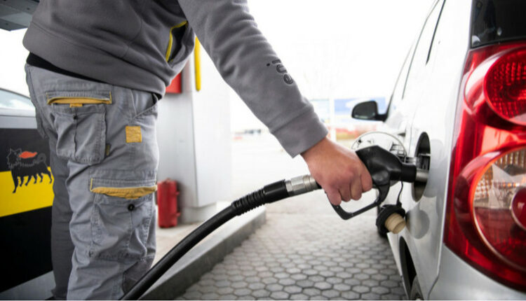 В Україні знизилися попередні податки для автозаправних станцій