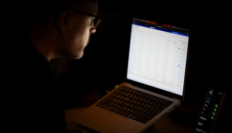 Єврокомісія розпочала розслідування щодо чотирьох порносайтів через можливі порушення