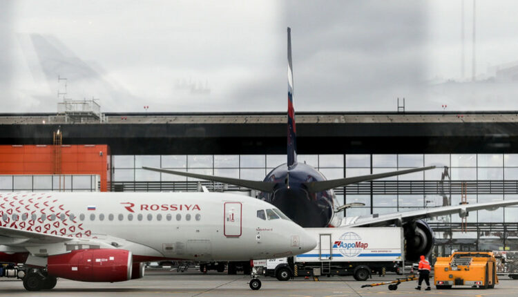 Росія досі не опанувала виробництво електроніки для власних літаків