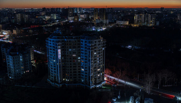 В Одесі повністю відновили подачу води та тепла після атаки ворога